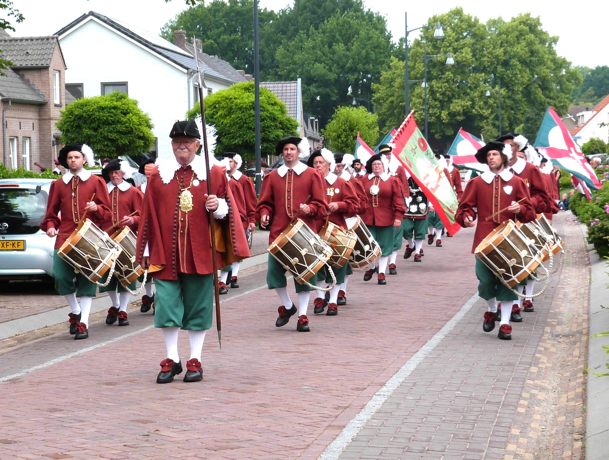 Sint--Jansgilde tijdens de optocht in Oerle. Sint-Jansgilde tijdens de optocht van Kringgildedag in Oerle